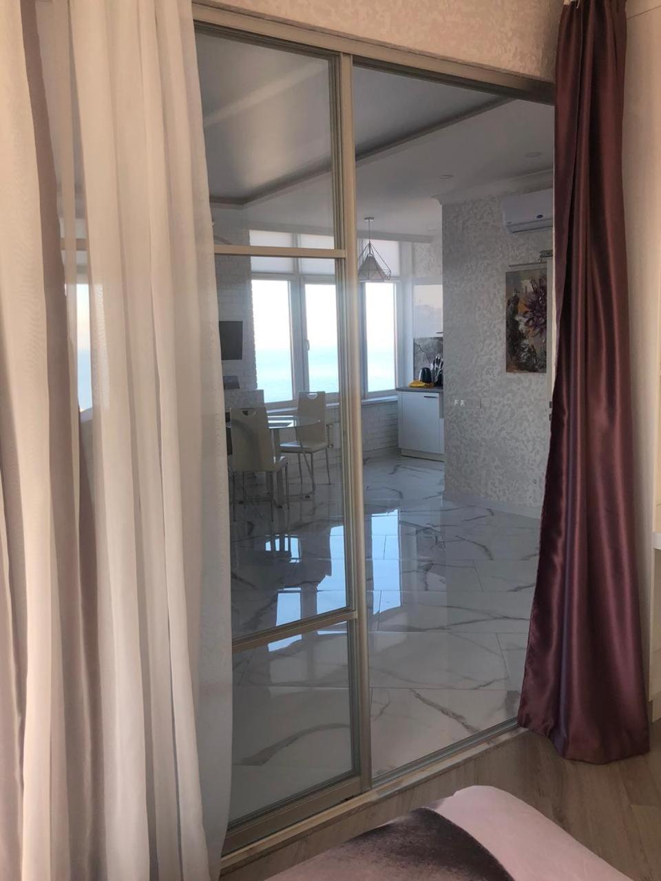 M&P Vip Appartments In Arkadia Odessa Værelse billede