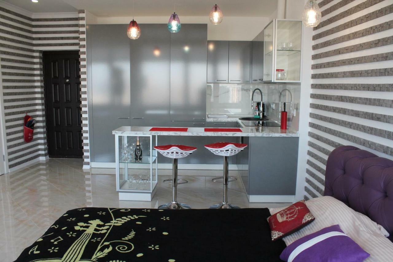 M&P Vip Appartments In Arkadia Odessa Eksteriør billede