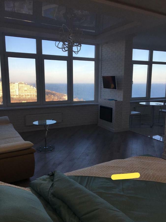 M&P Vip Appartments In Arkadia Odessa Eksteriør billede